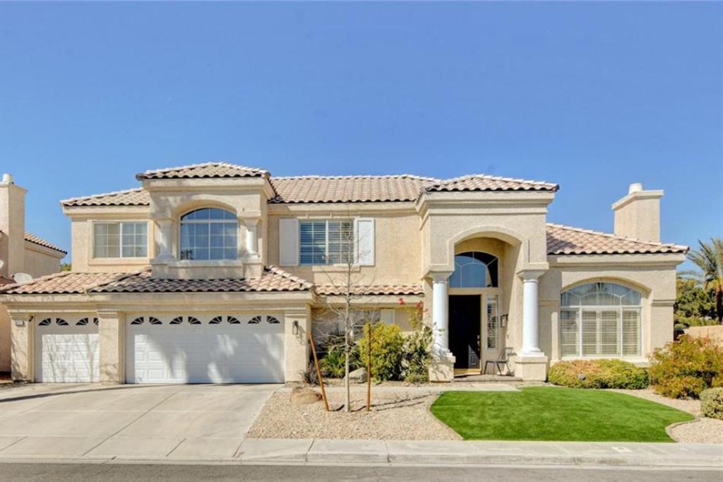 1842 Bogey Way