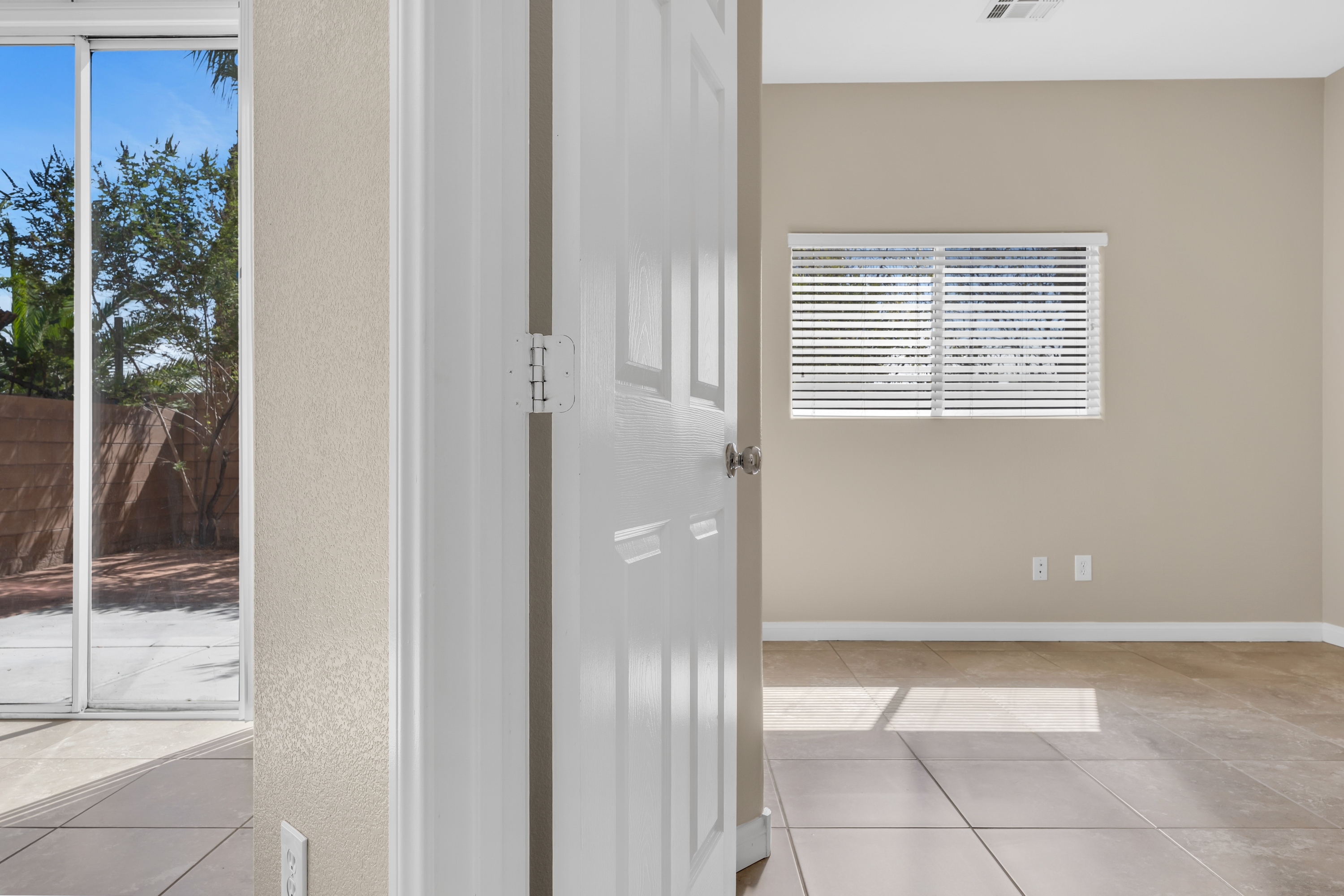 Property photo thumbnail 8
