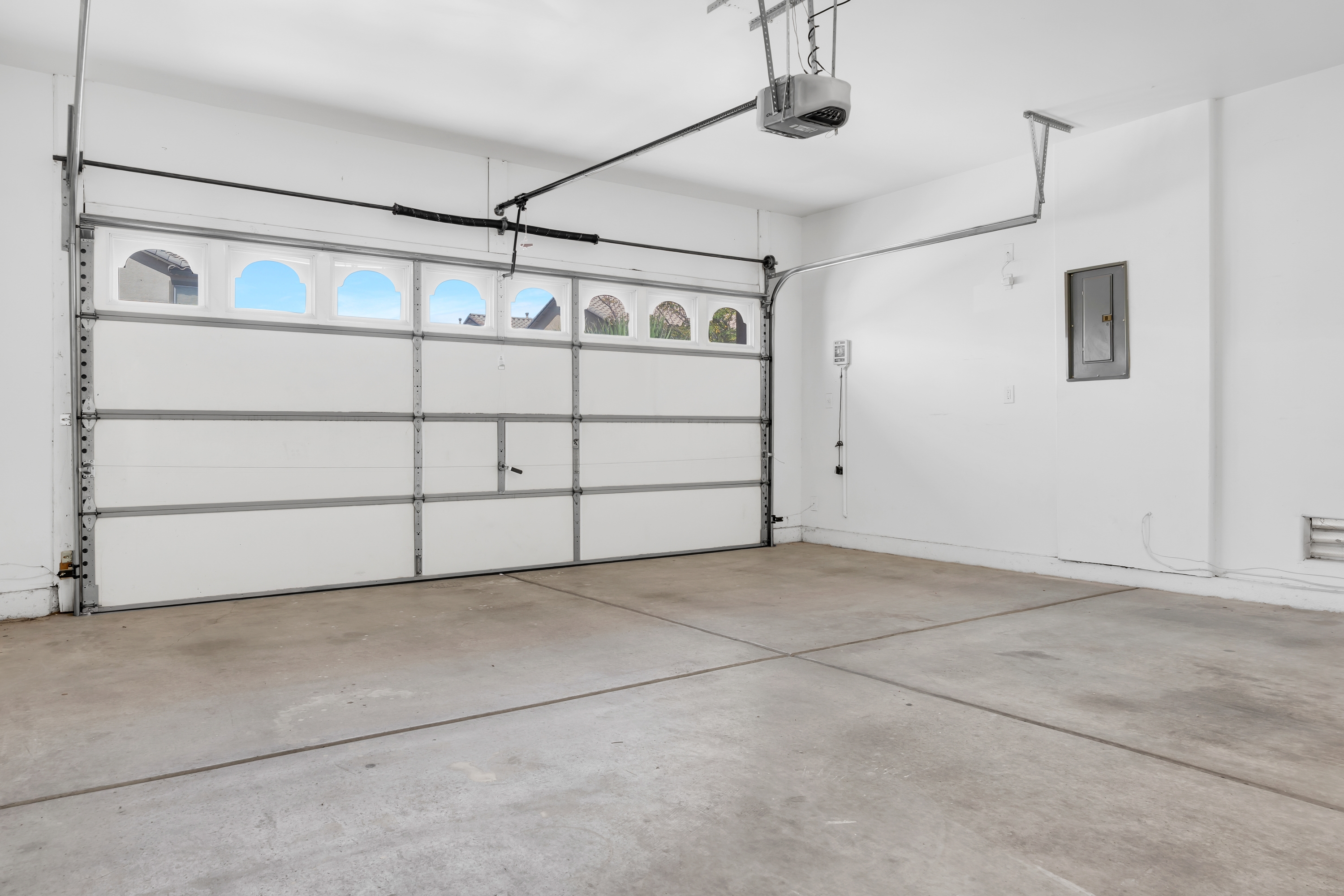 Property photo thumbnail 12