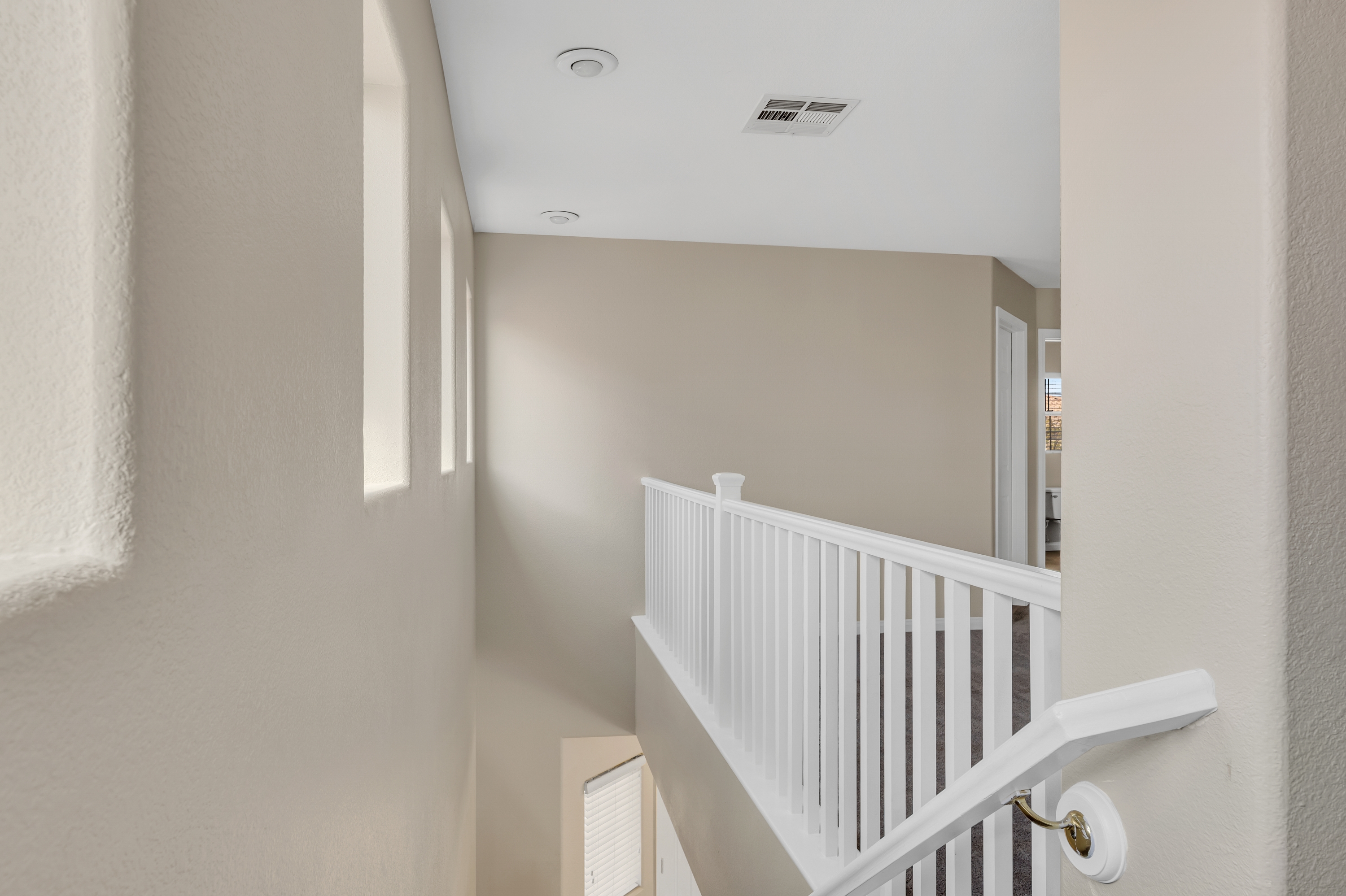 Property photo thumbnail 15
