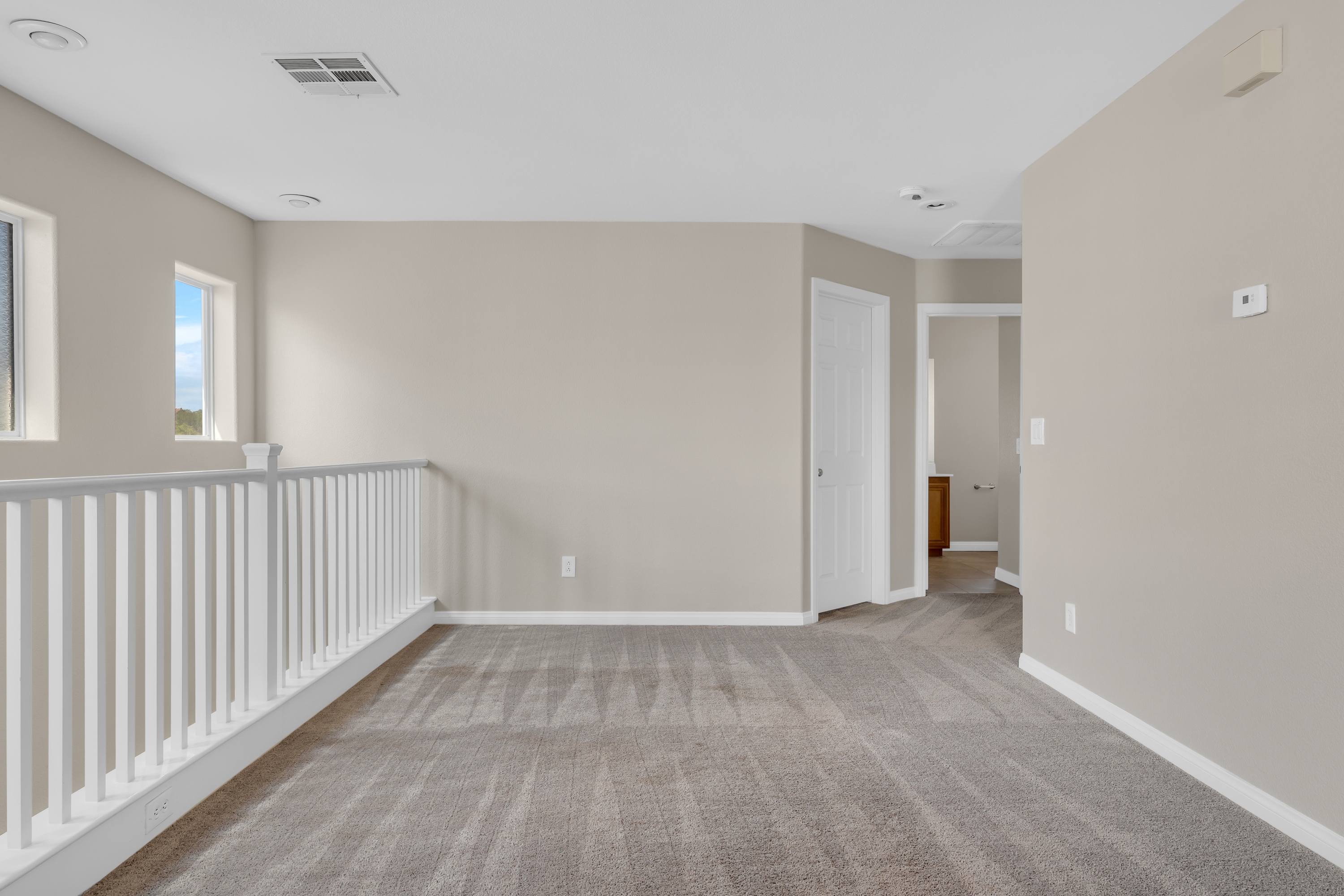 Property photo thumbnail 16