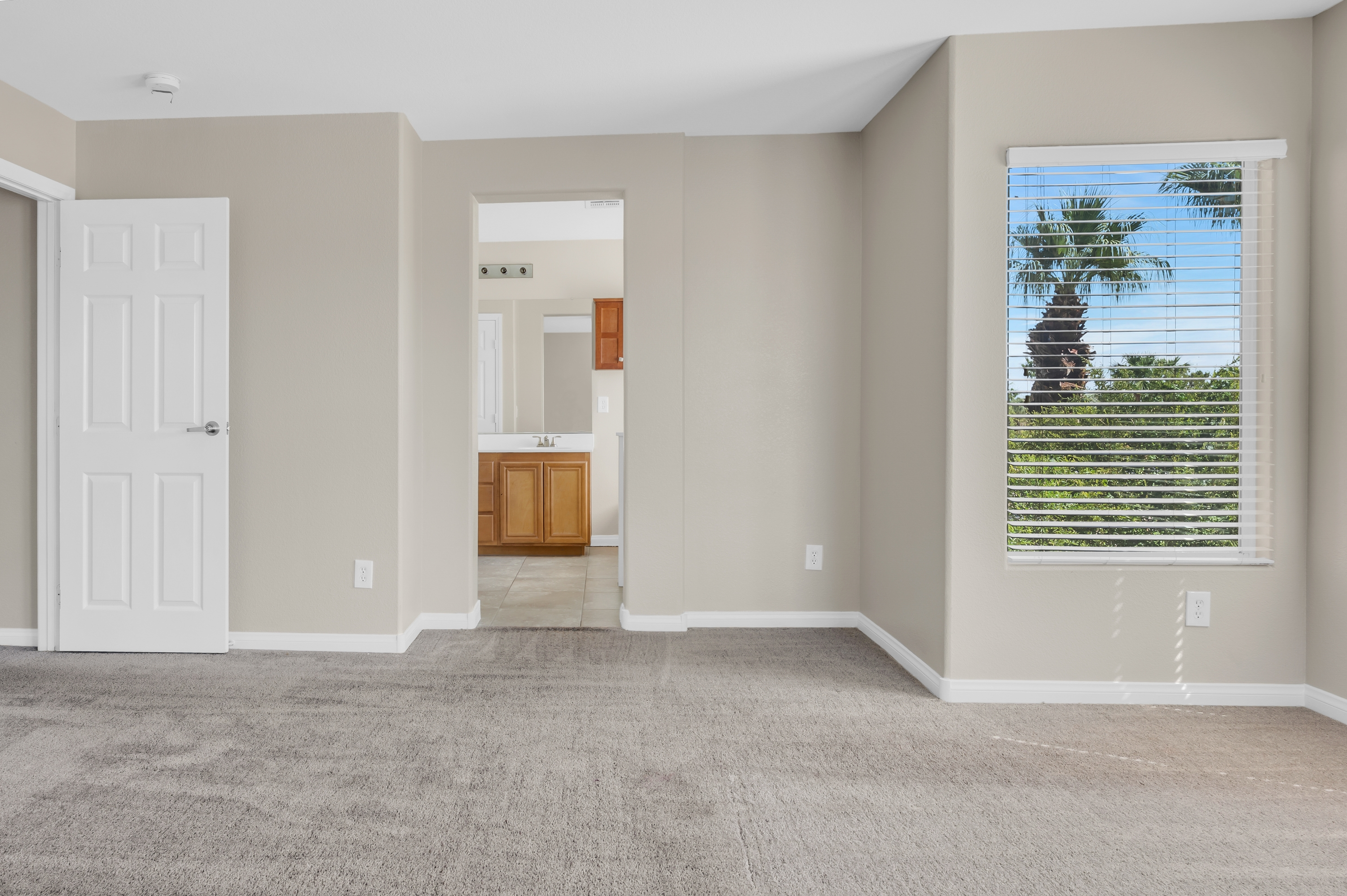 Property photo thumbnail 19