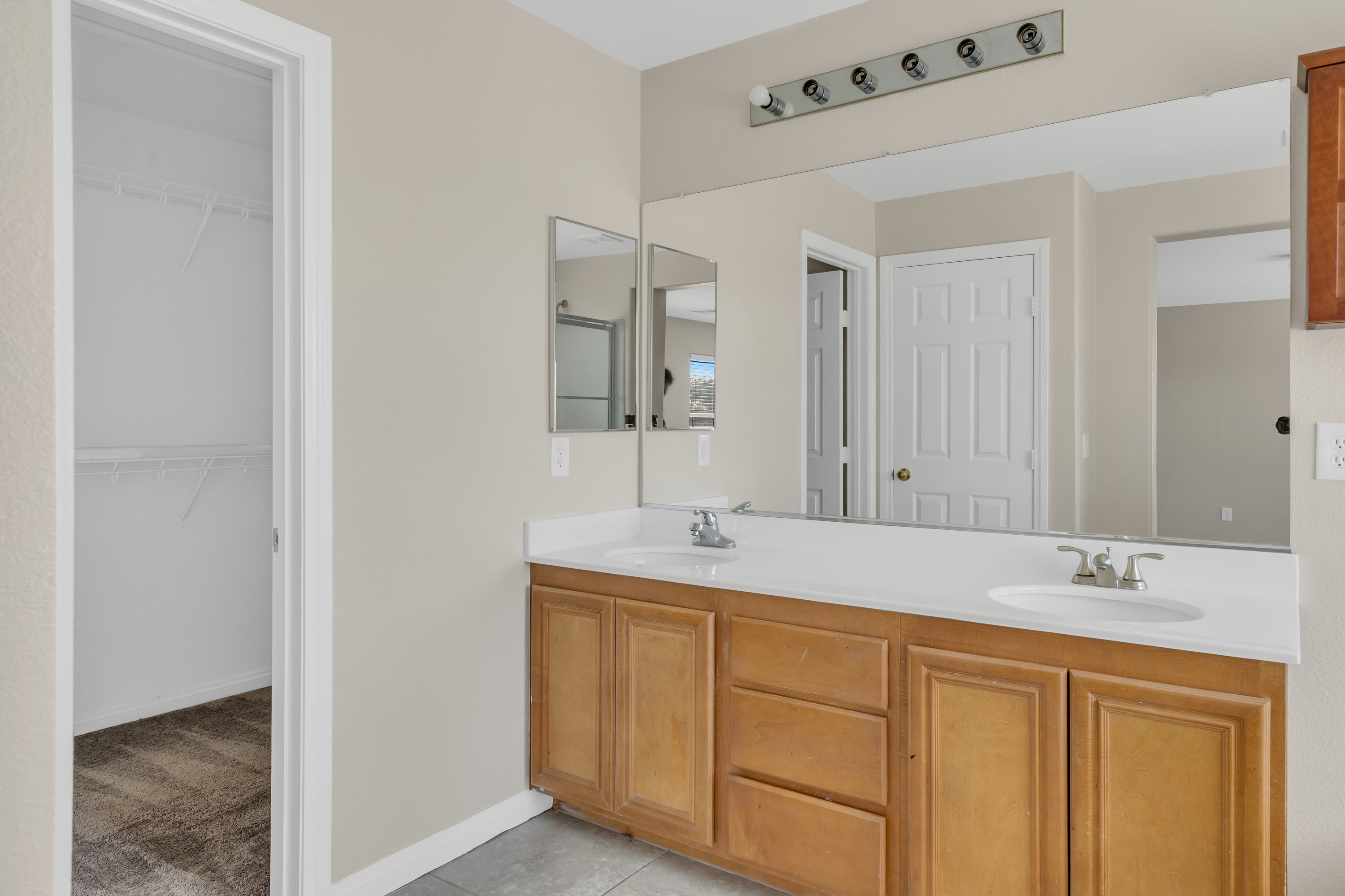 Property photo thumbnail 20