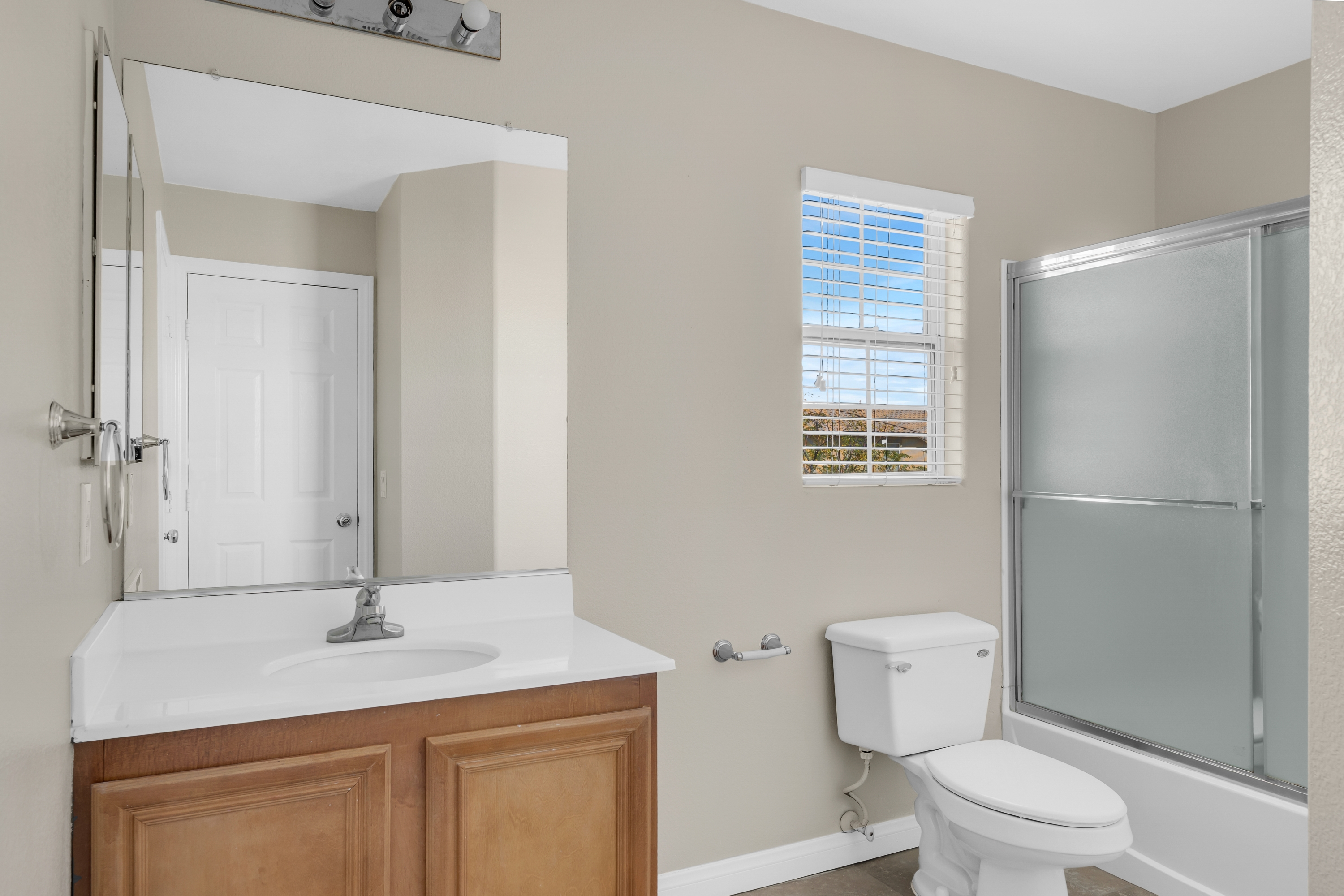 Property photo thumbnail 28