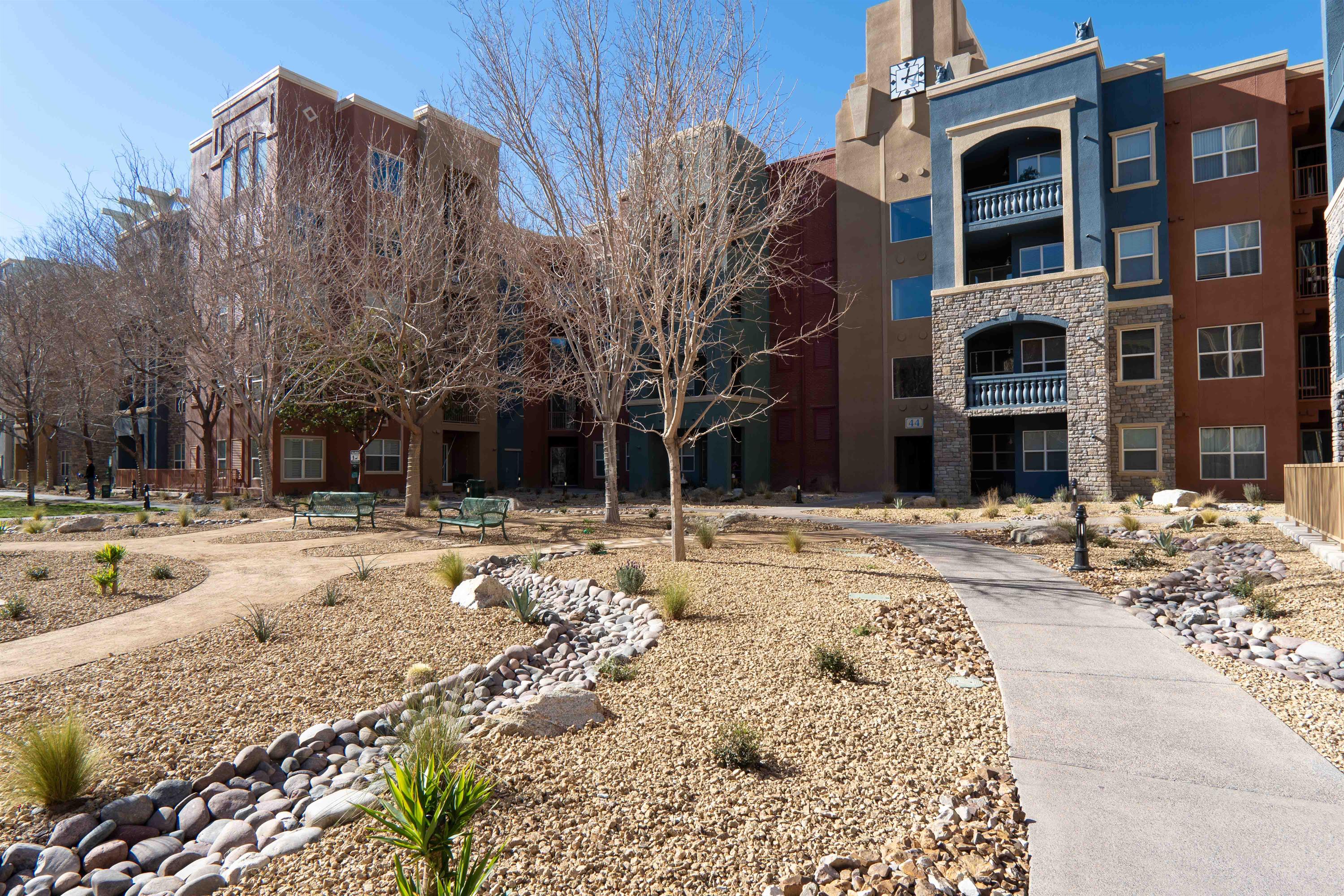 Property photo thumbnail 23