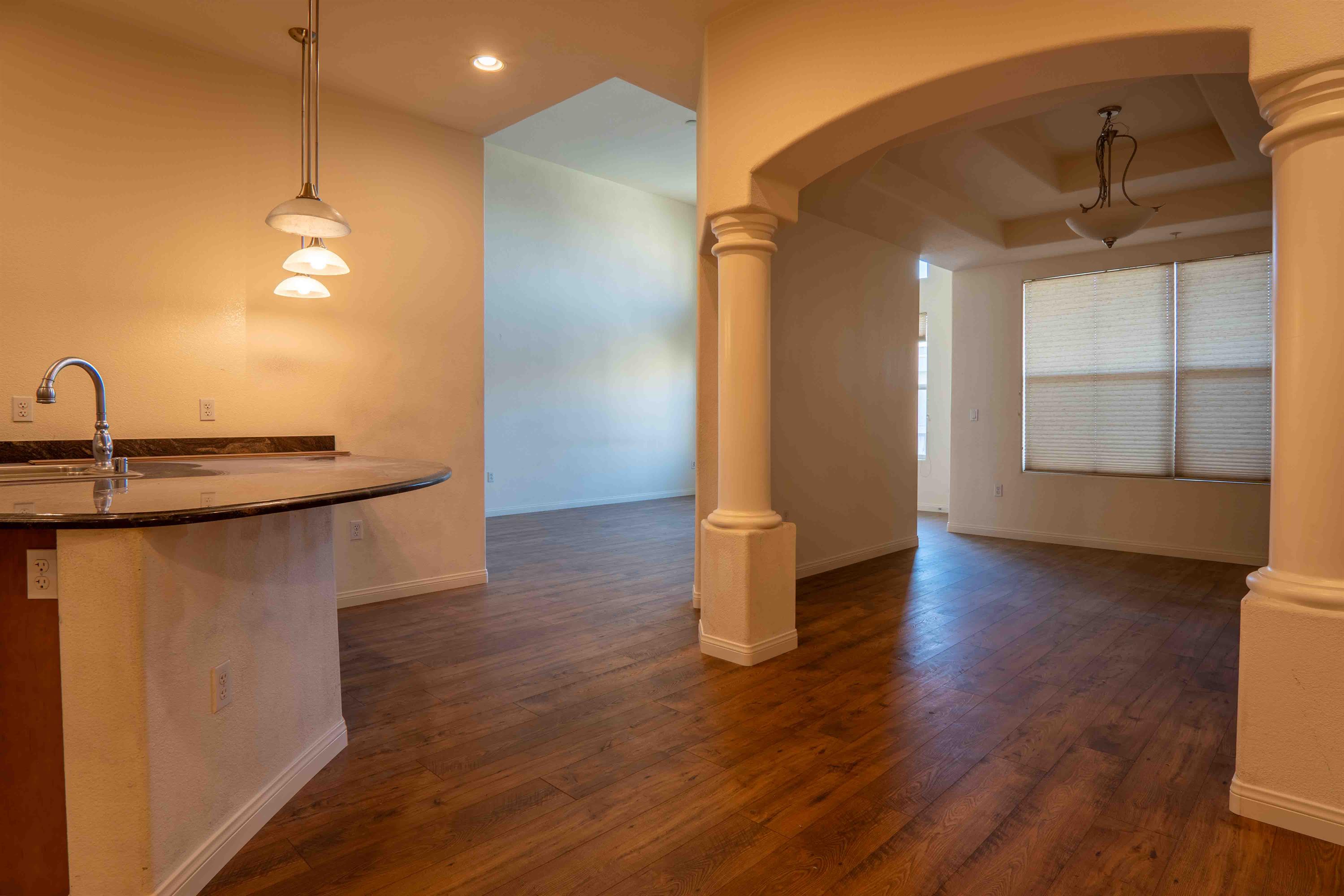 Property photo thumbnail 2