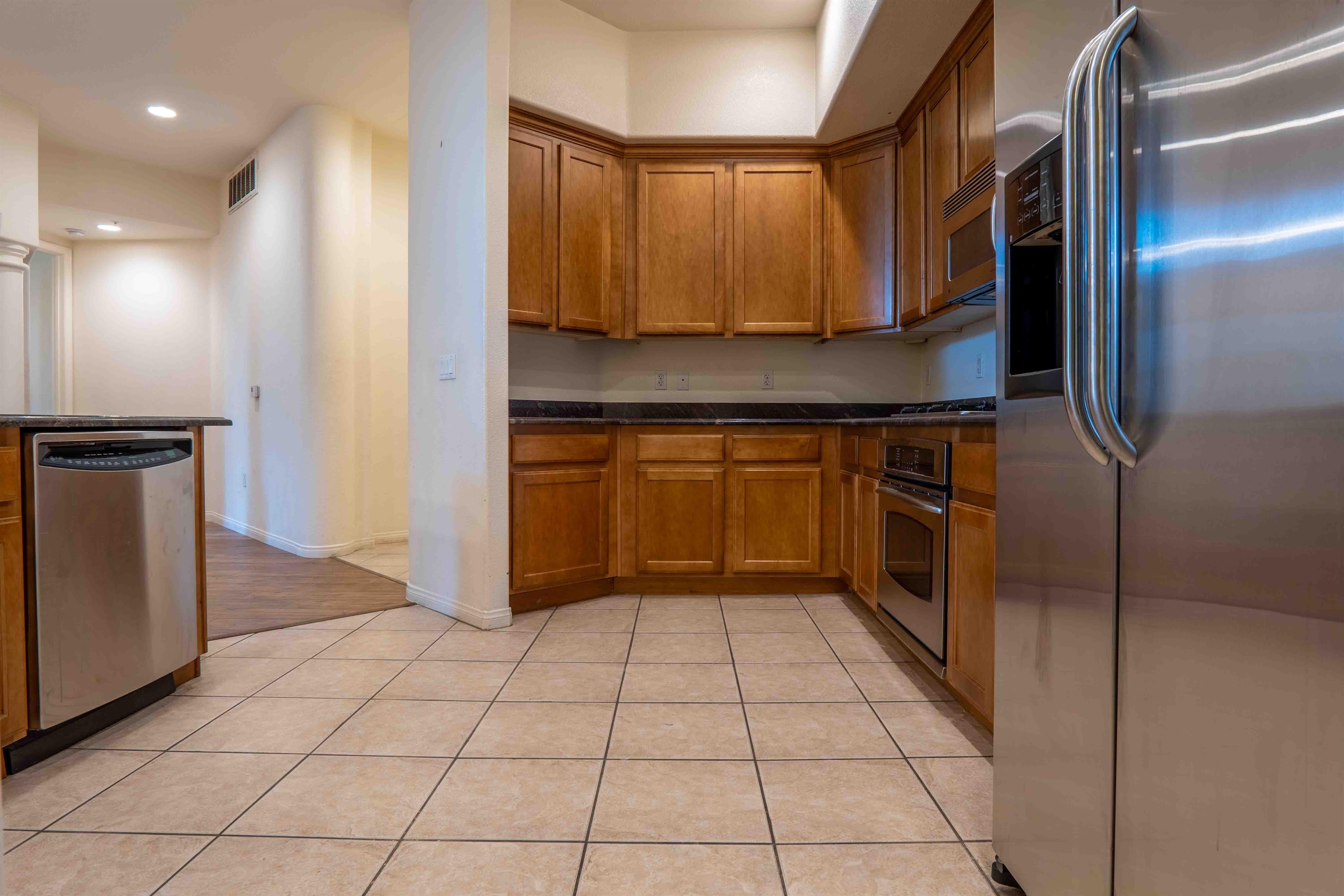 Property photo thumbnail 4