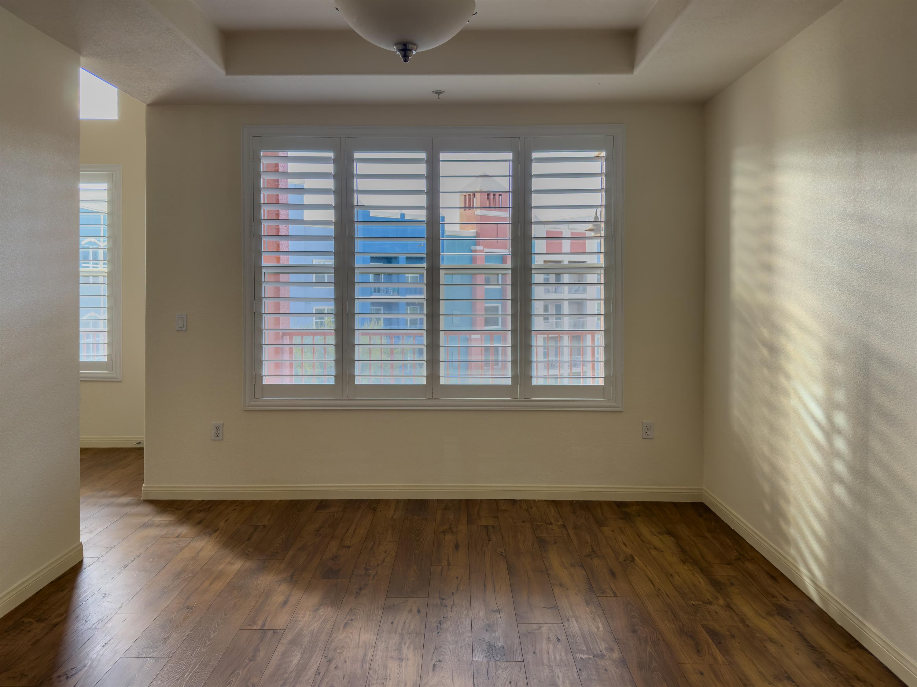 Property photo thumbnail 3