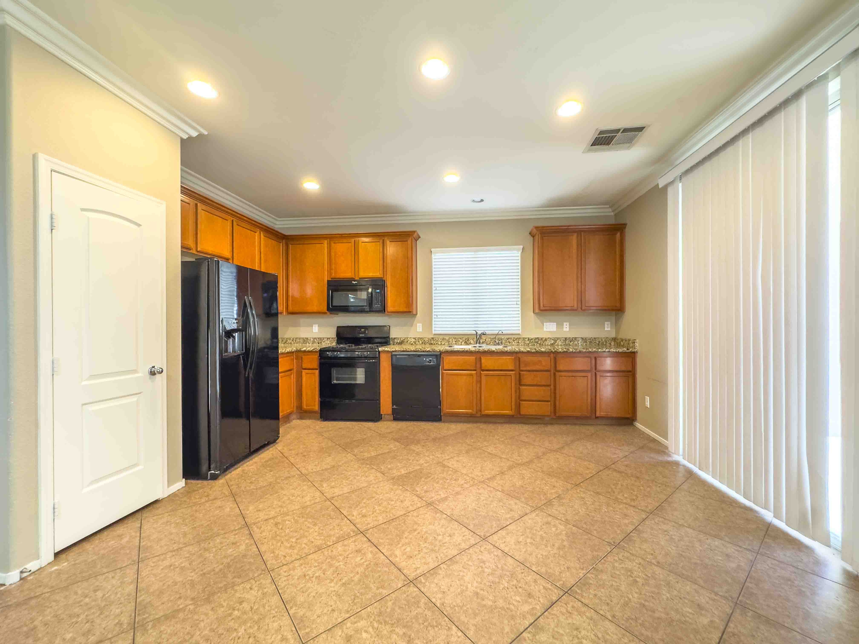 Property photo thumbnail 10