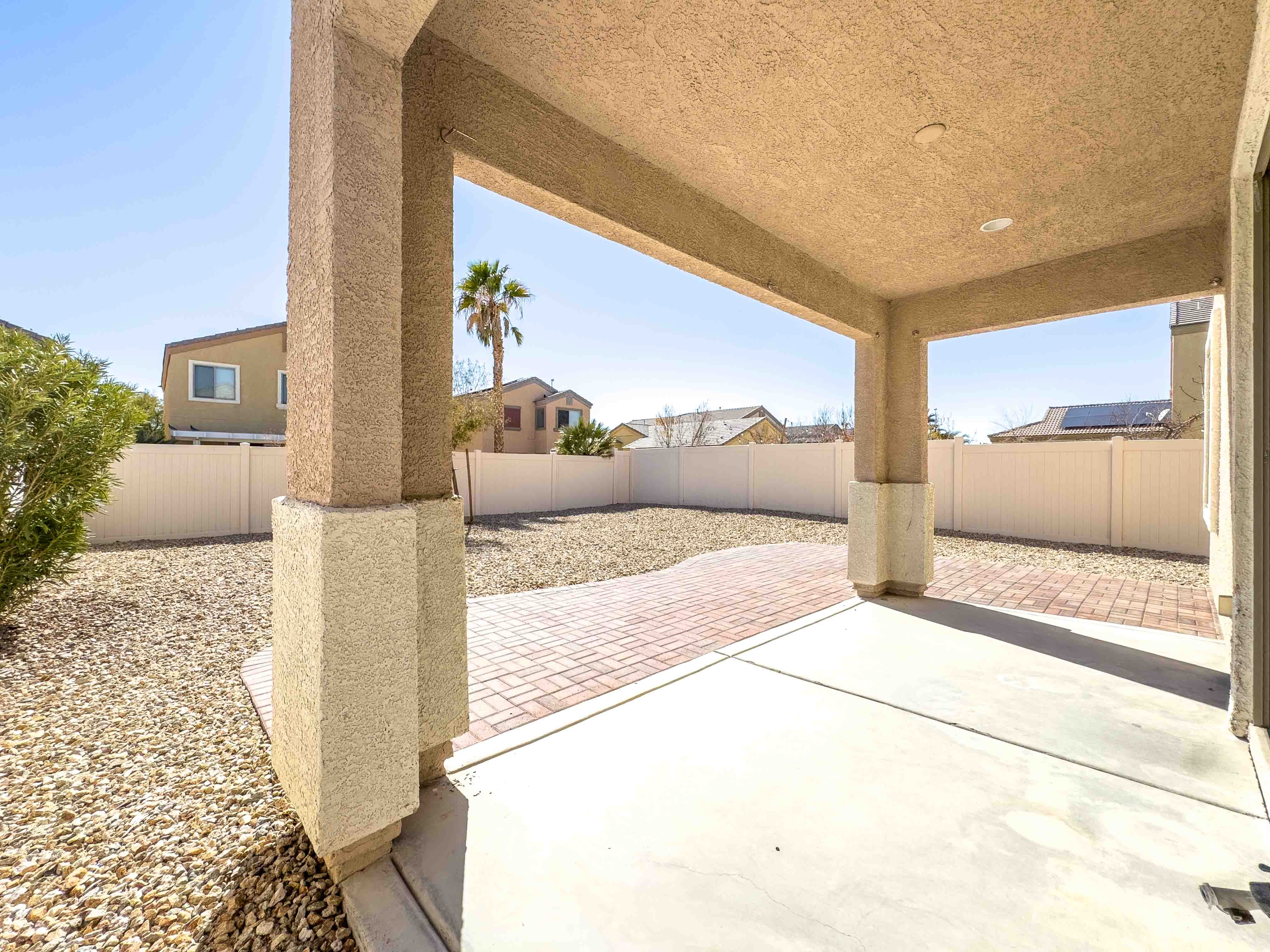 Property photo thumbnail 12