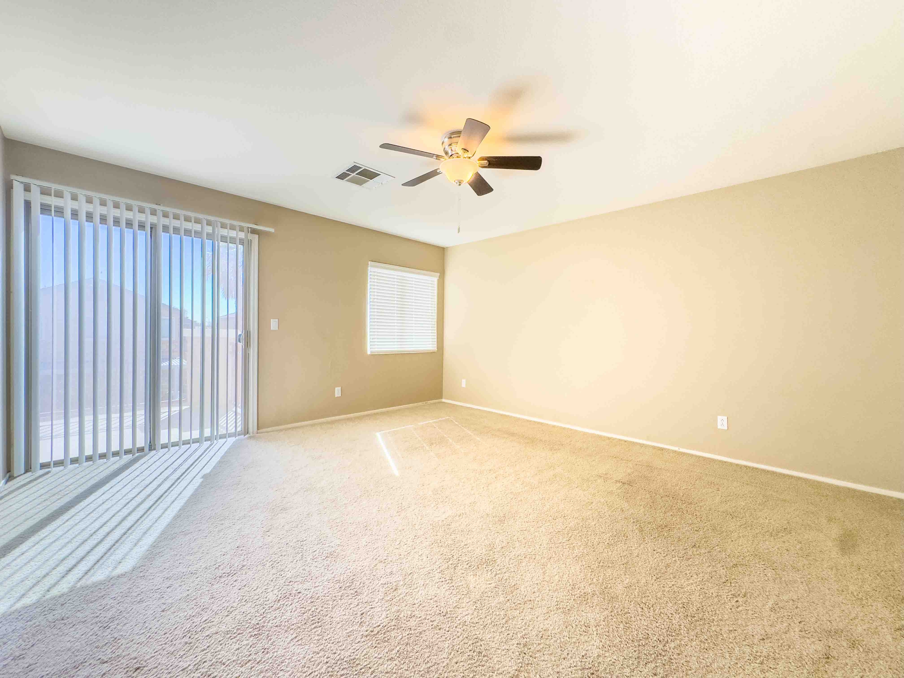 Property photo thumbnail 14