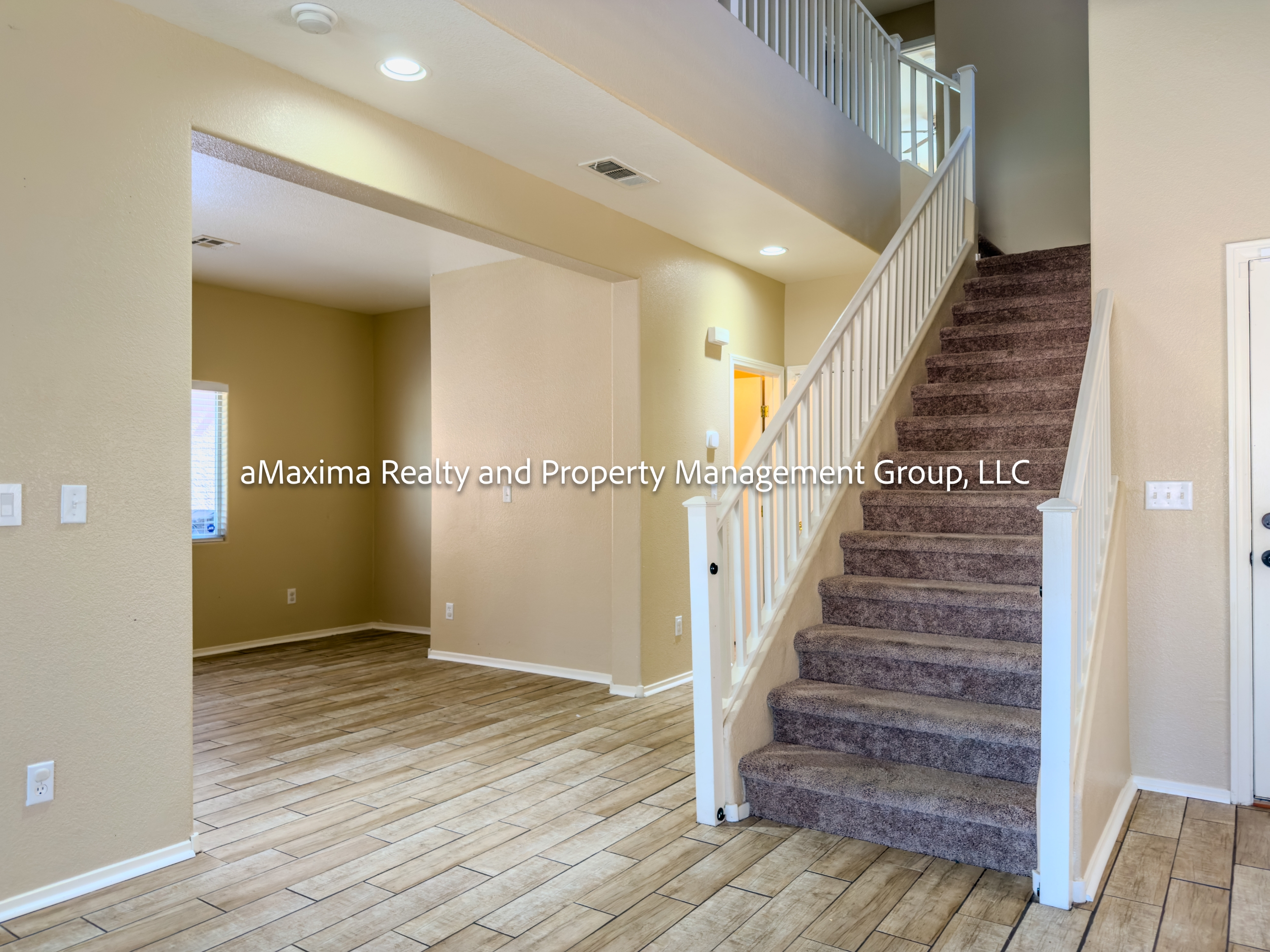 Property photo thumbnail 9