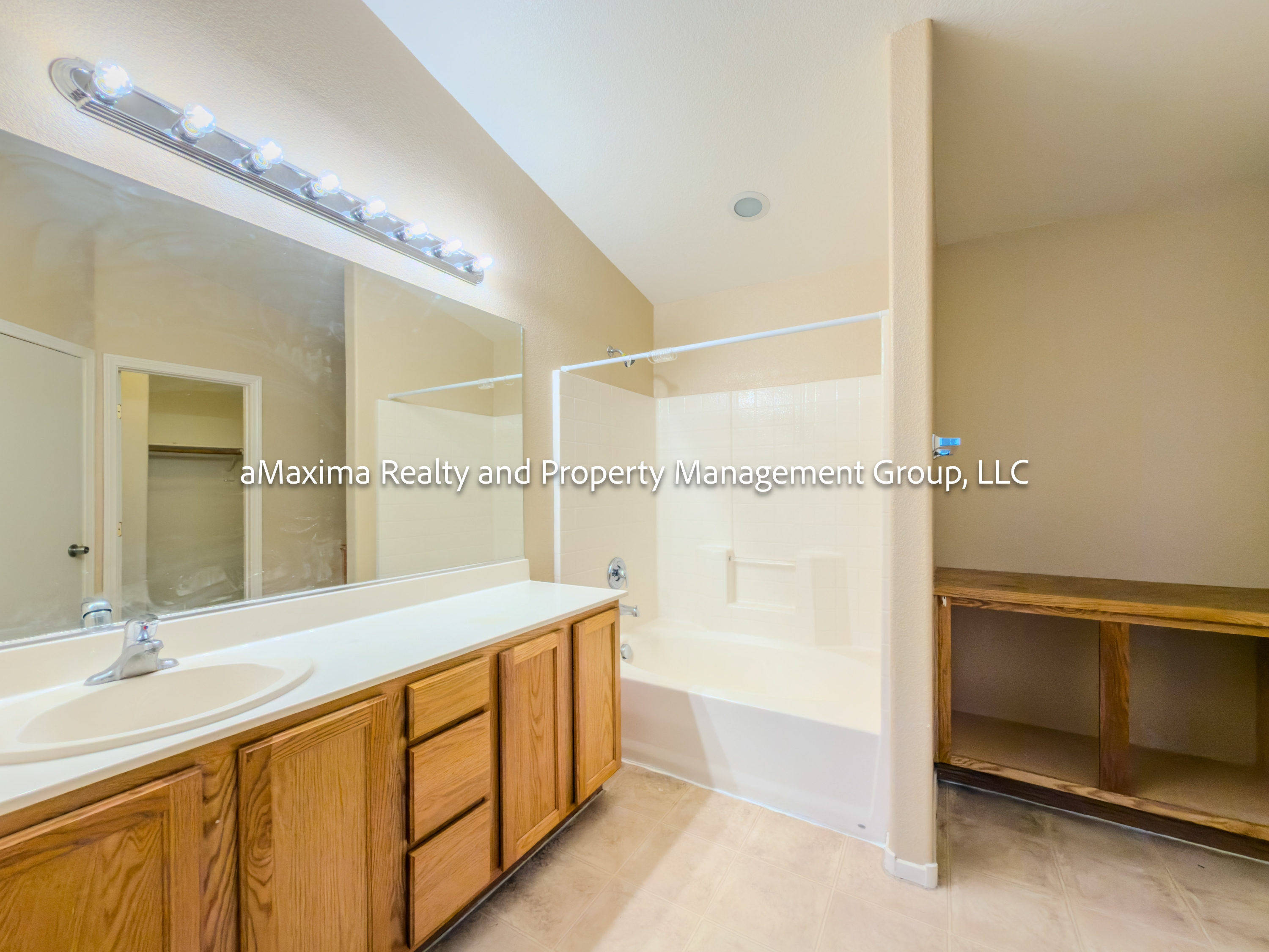 Property photo thumbnail 24