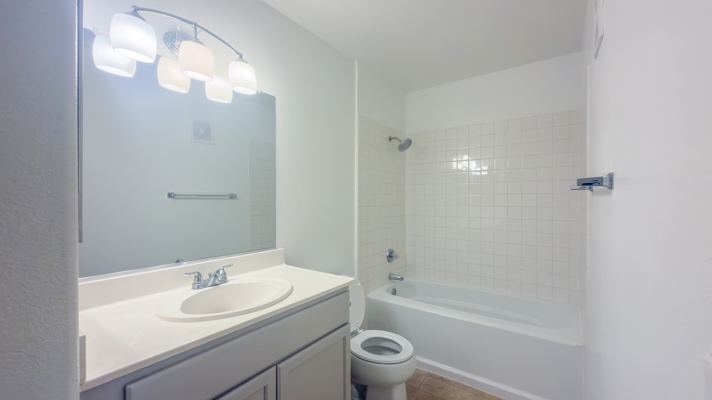 Property photo thumbnail 7