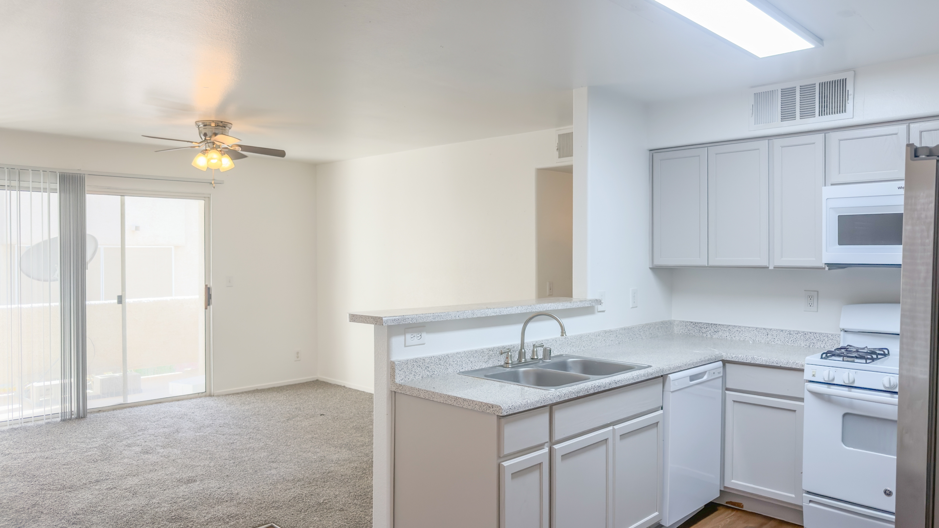 Property photo thumbnail 2